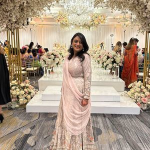 Meet your Posher, Dimple